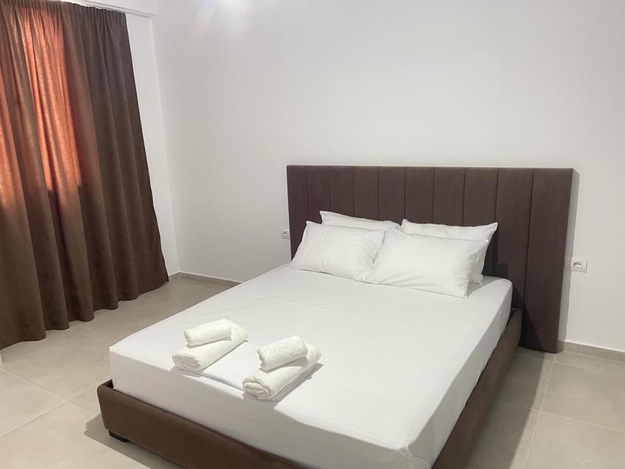 Sunrose Residences Sarandë Exterior foto