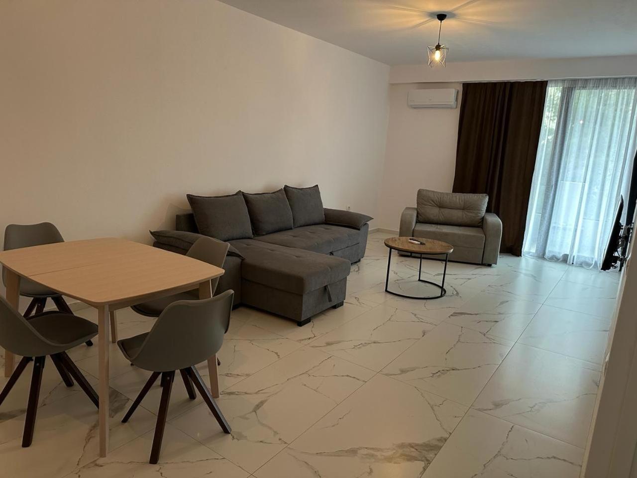 Sunrose Residences Sarandë Exterior foto