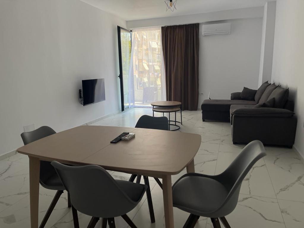 Sunrose Residences Sarandë Exterior foto