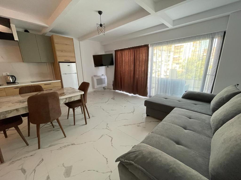 Sunrose Residences Sarandë Exterior foto